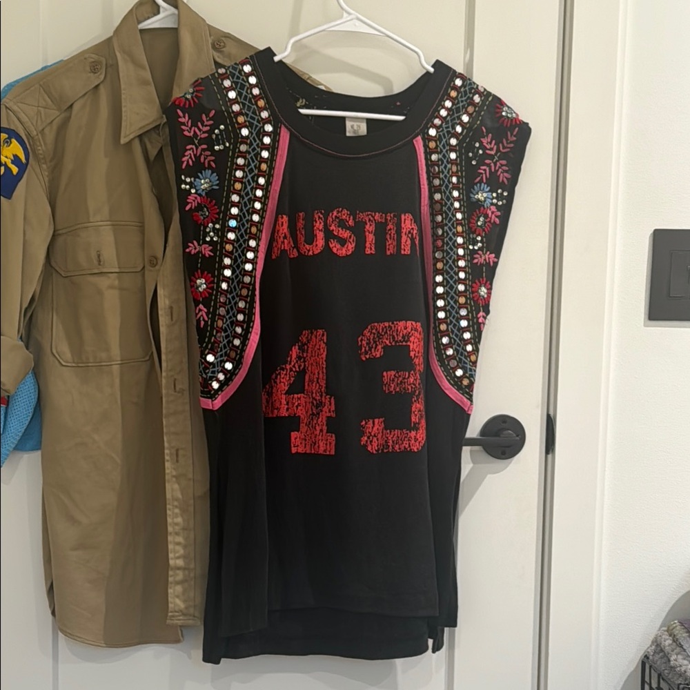 Free people sequin embellished Boho Austin 43 tee. Longer length small NWOT